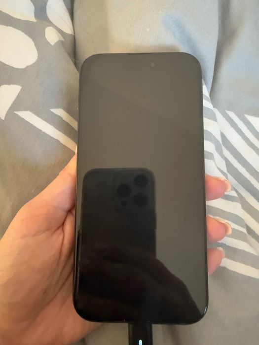 iPhone 15 pro 256GB black titanium