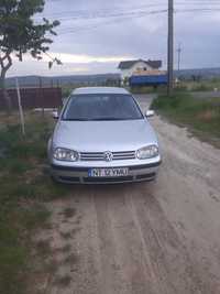 Vând golf 4 pe benzinā 1400 an 2003