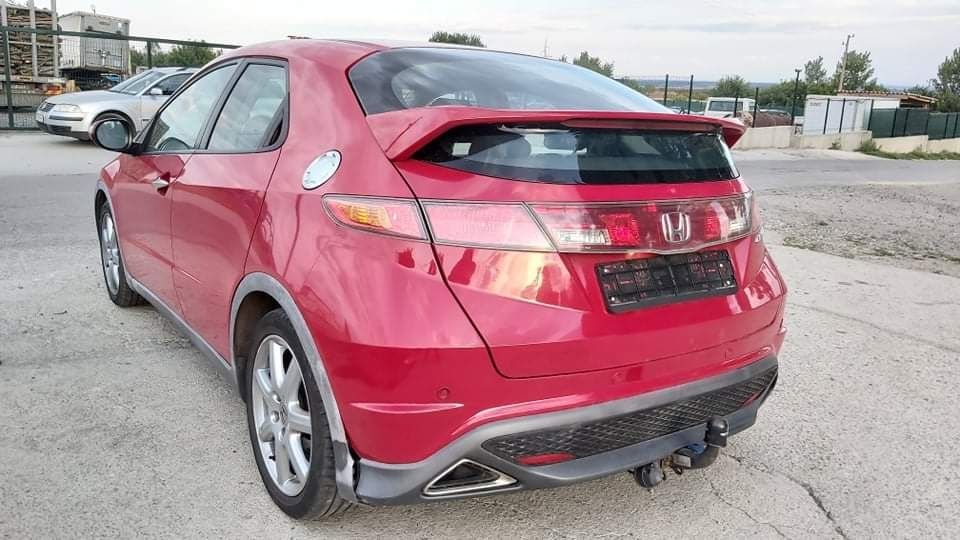 Хонда Сивик 2.2 ЦДТИ 140 к.с. / Honda Civic 8 генерация НА ЧАСТИ