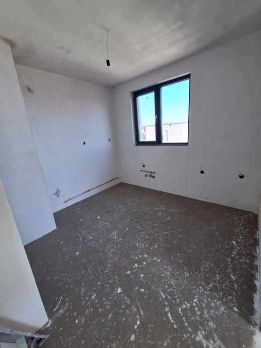 Продава се Тристаен апартамент в Пловдив, Остромила - 114 кв.м за 1202 €/кв.м - Снимка #4