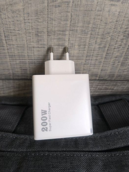 200W супербързо зарядно