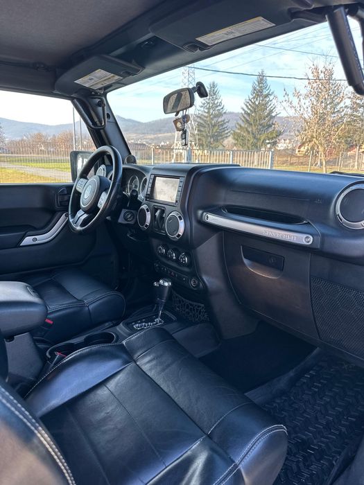 Jeep Wrangler Sahara 2.7 automat 200 cai