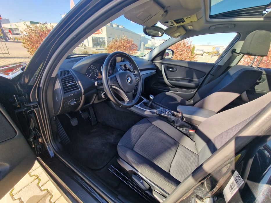 BMW 116D -Acum si in Rate-XENON-Trapa-Navigatie-Climatronic-Grantie