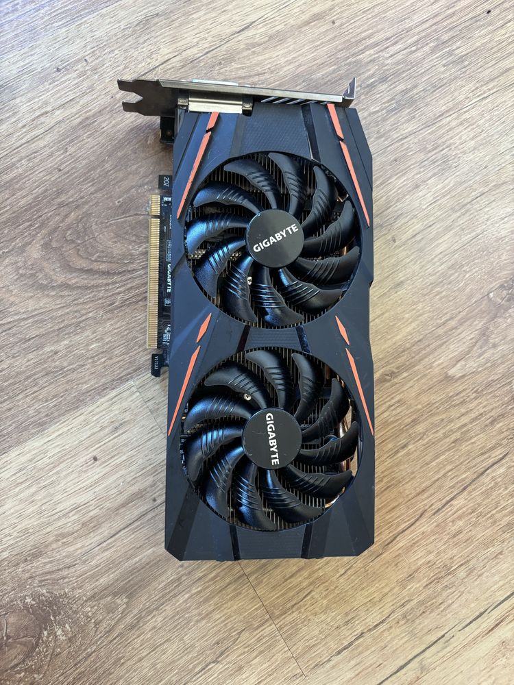 AMD Radeon rx 580 - Отлично състояние