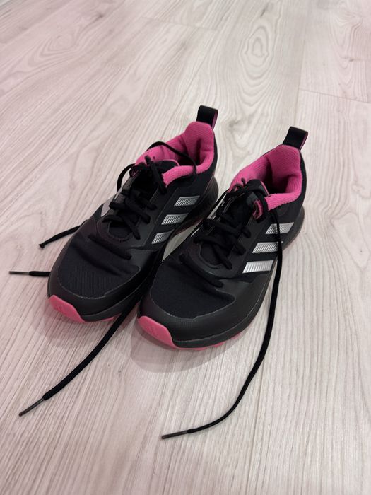 Спортни обувки Adidas