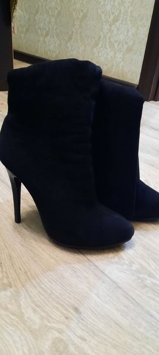 Продам сапоги замшевые