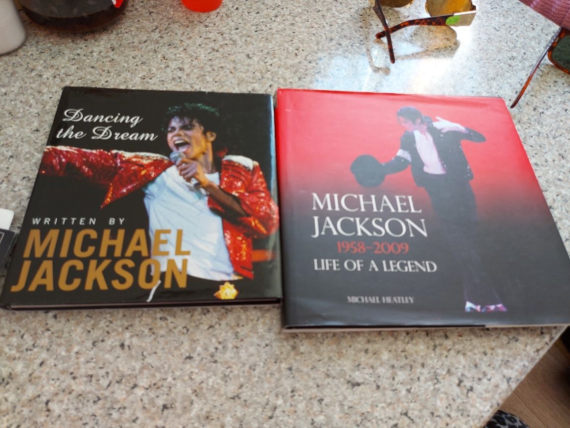 Книга, биография Майкл Джексона