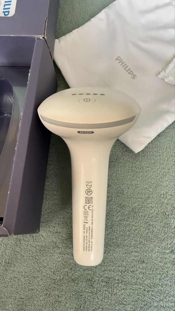 Фотоепилатор Philips Lumea Essential SC1992
