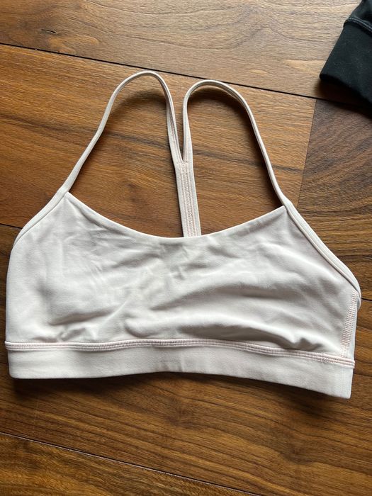 Lululemon бюстиета в размер 4 ( между S и M)