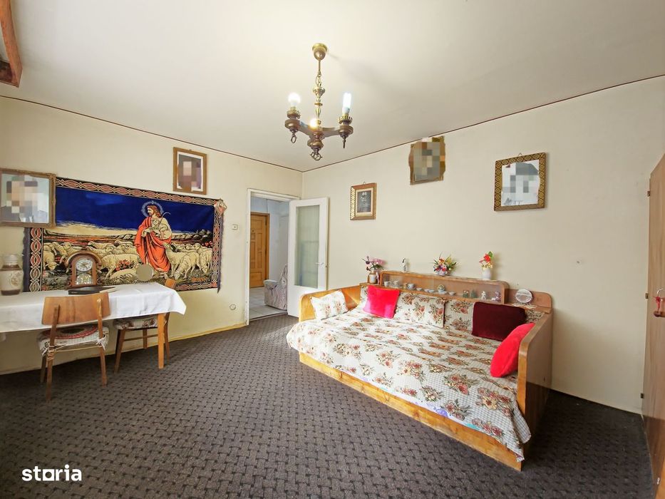 Apartament cu 4 camere, decomandat, etaj 2 din 4, Manastur