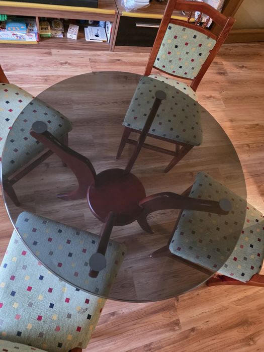 Маса за хранене с четири стола - стъкло и масив