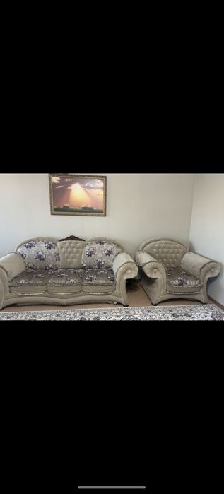 Мягкий уголок раздвижной диван и два кресла