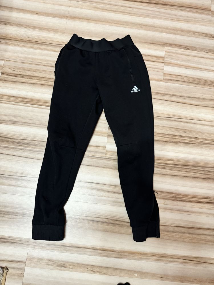 Adidas дамски анцуг