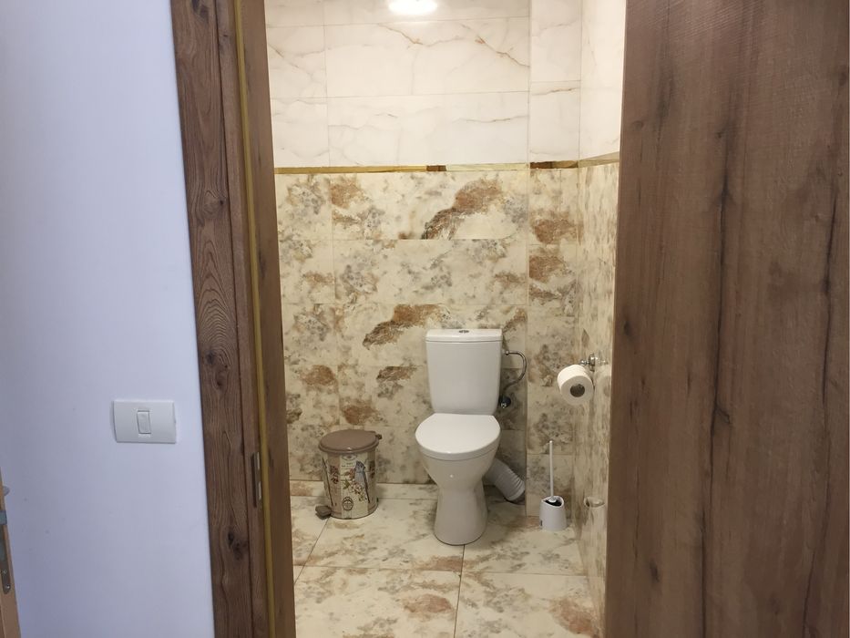 Vila de inchiriat 12 camere in 2 mai, termen lung