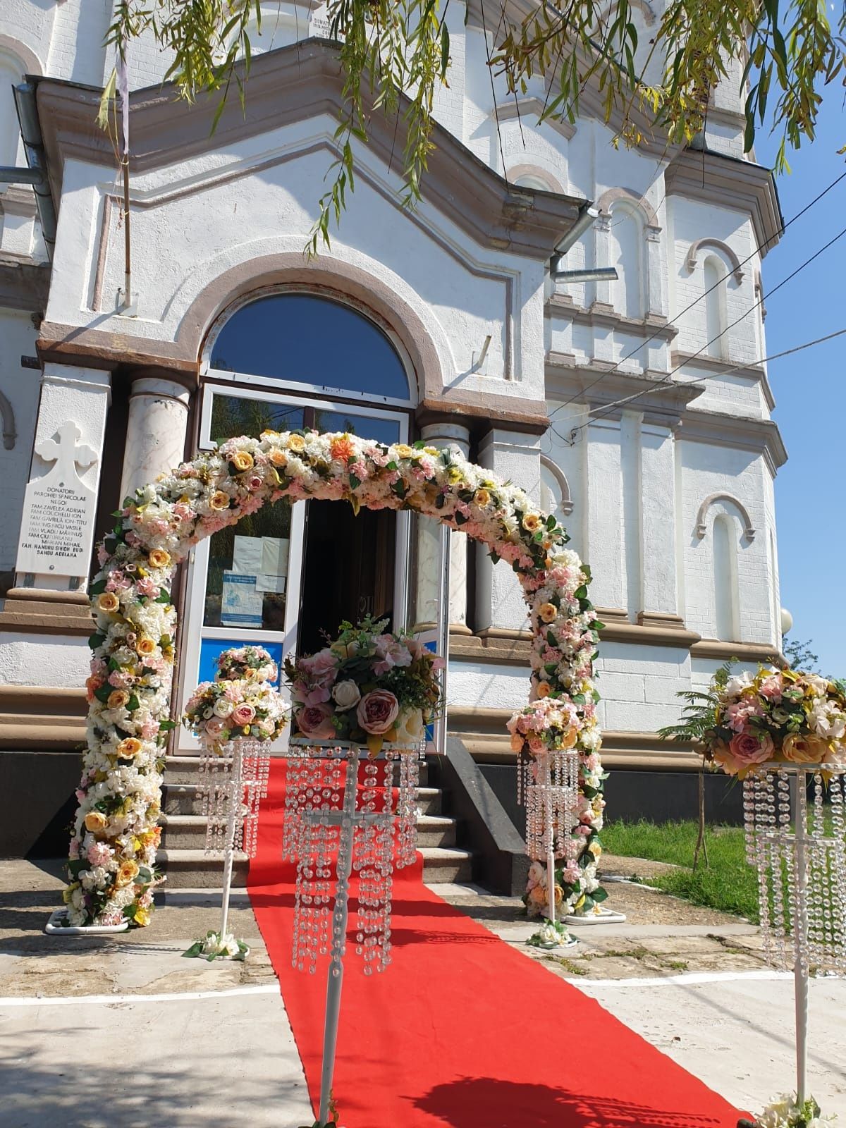 Închiriez aranjament nuntă/botez/cununie