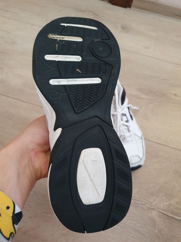 Vând adidasi Nike marimea 38