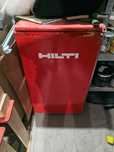 Хладилник Hilti (фенски)