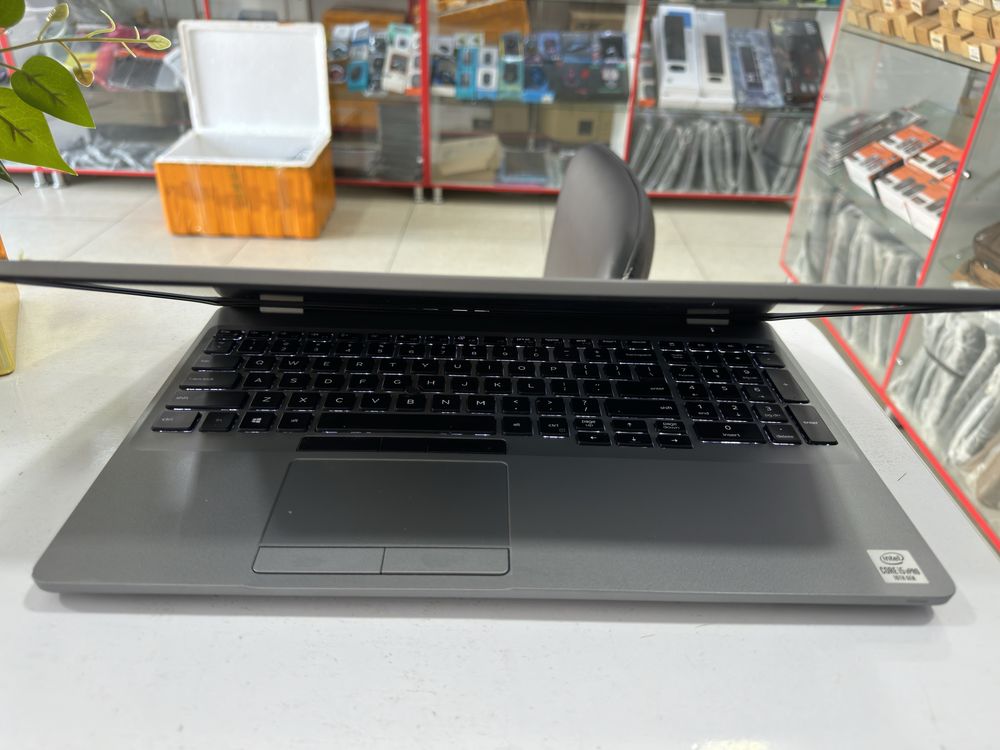 Dell ekrani sensor simkarta tushadigan core i5 ideal holatda keldi