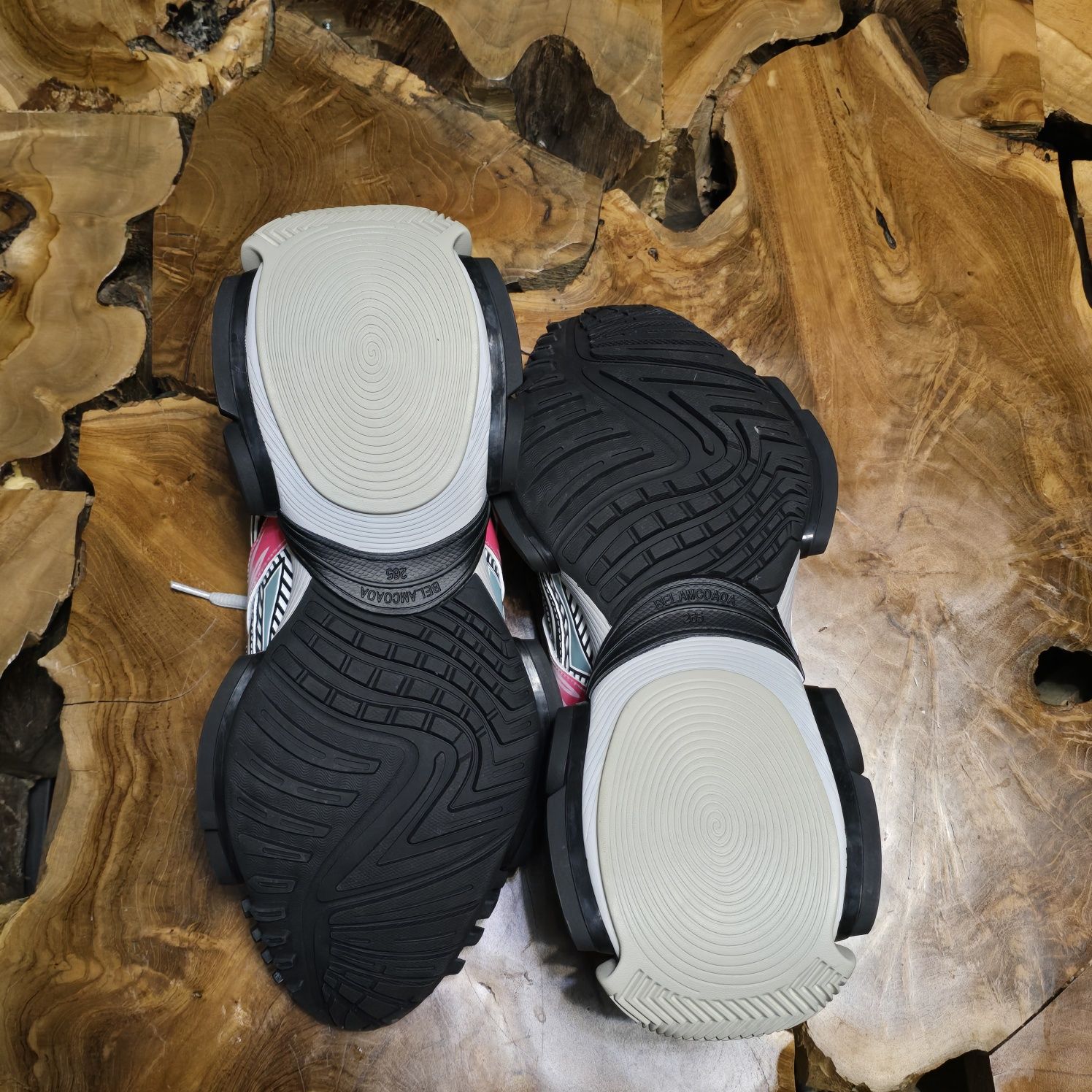 Маратонки Balenciaga 43