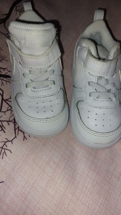 Adidași unisex NIke 23.5