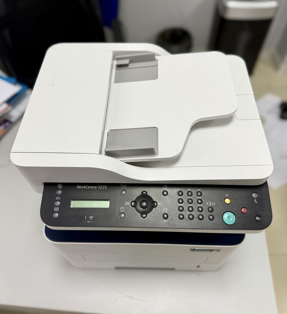 Продается МФУ Xerox 3225Ni