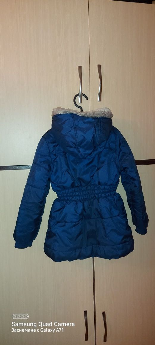Продавам детско зимно яке за момиче,ръст 122/128 см