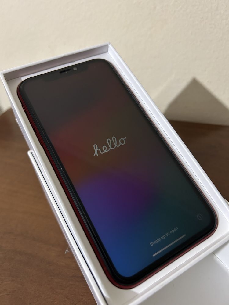 iPhone XR . 128 Gb