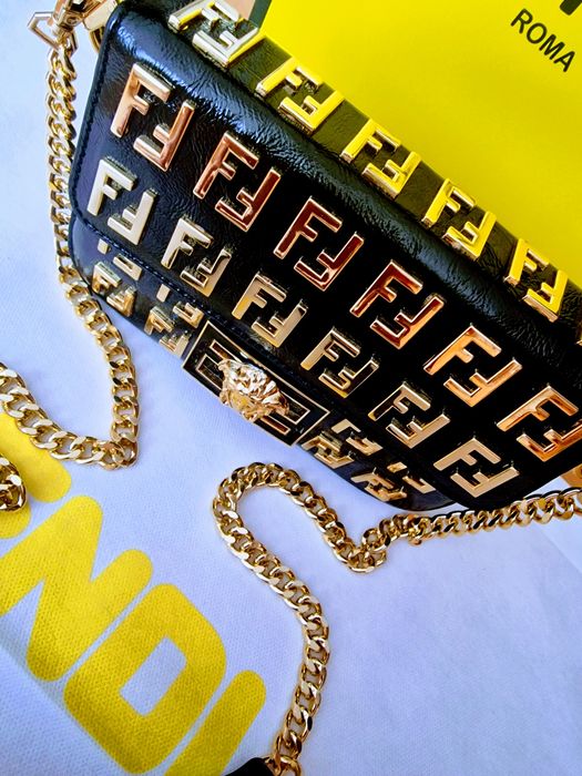 Geanta Fendi piele naturala 100%,card,saculet, certificat