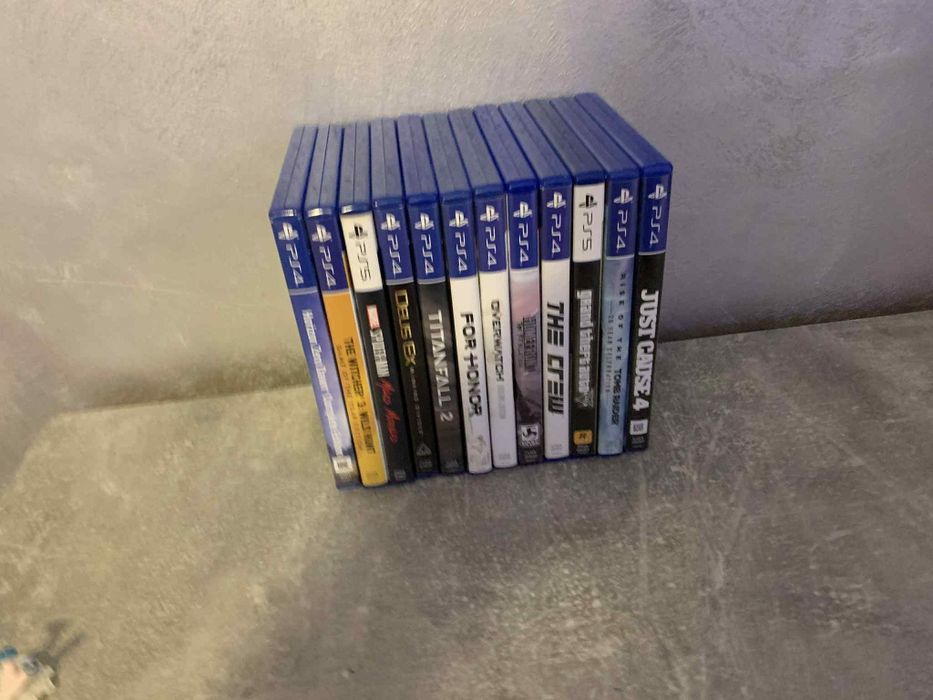 PlayStation 5 plus 13 jocuri