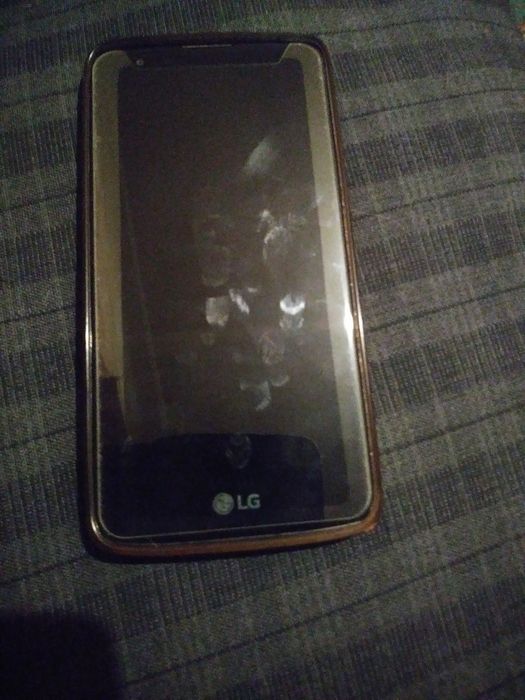 Продаю телефон LG k8