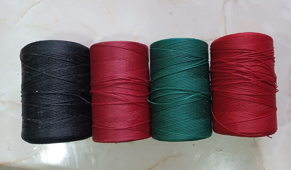 Fir cerat, culorile: negru, rosu, verde