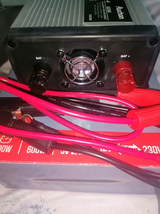 Invertor 12-220 v model auchan franta 199 ron.