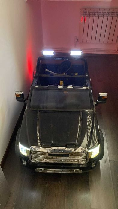 Детская машина электромобиль