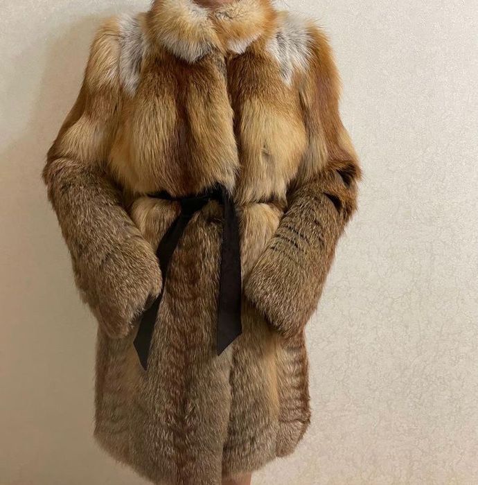 Продаю шубу из натуральной Лисы