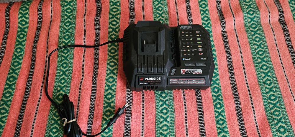 incarcator pentru acumulatori 20V acumulator smart 8ah