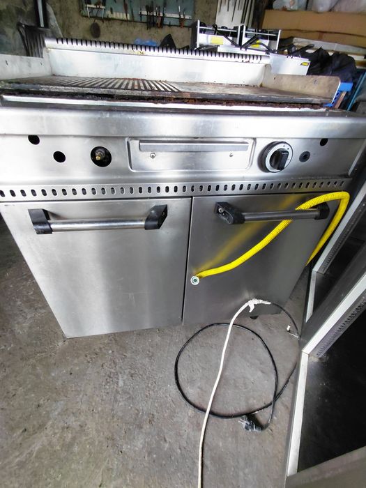 Grill pe gaz de restaurant