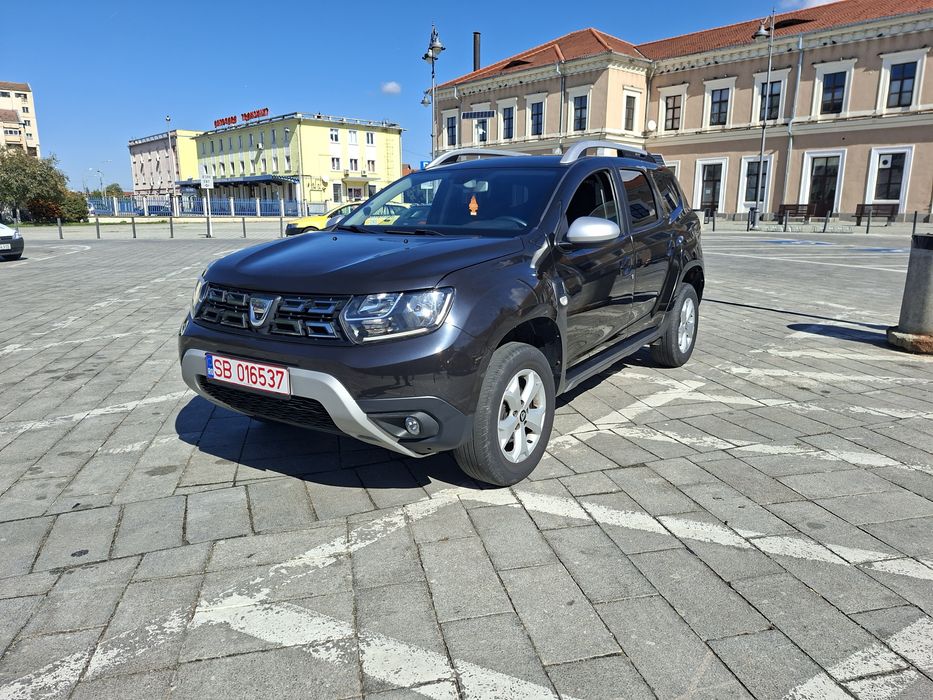 Vând Dacia Duster