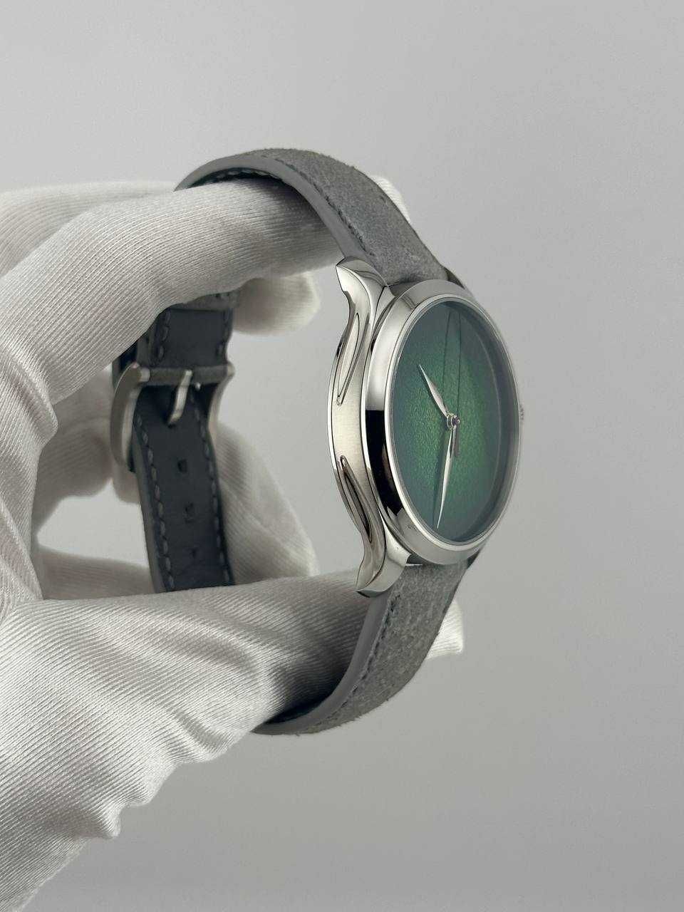 H.Moser&Cie Endeavour
Centre Seconds Concept Lime Green