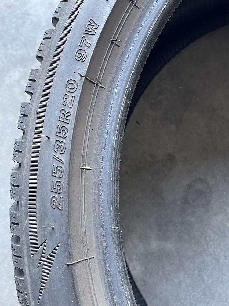 Set Anvelope Cauciucuri M+S Bridgestone 255 35 R20 Originale 2020