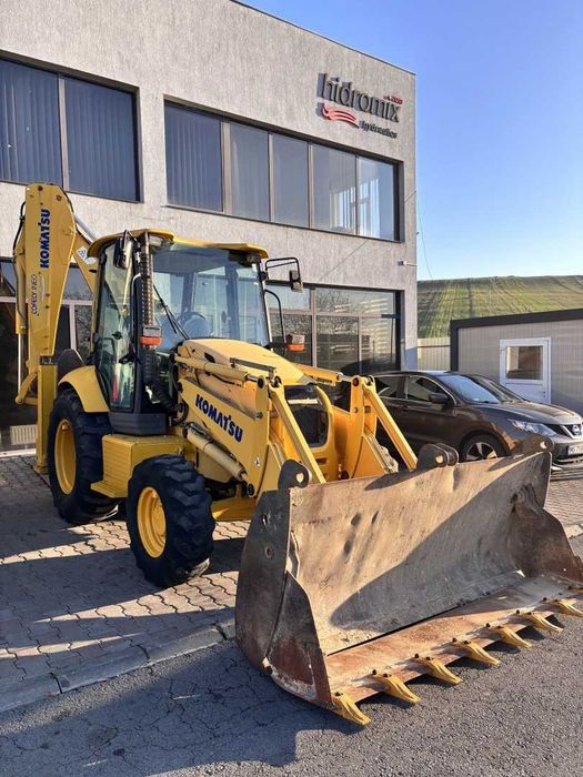 Buldoexcavator KOMATSU WB93R-5 An fabricație: 12/2007