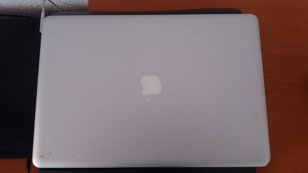 Apple Macbook Pro 15"