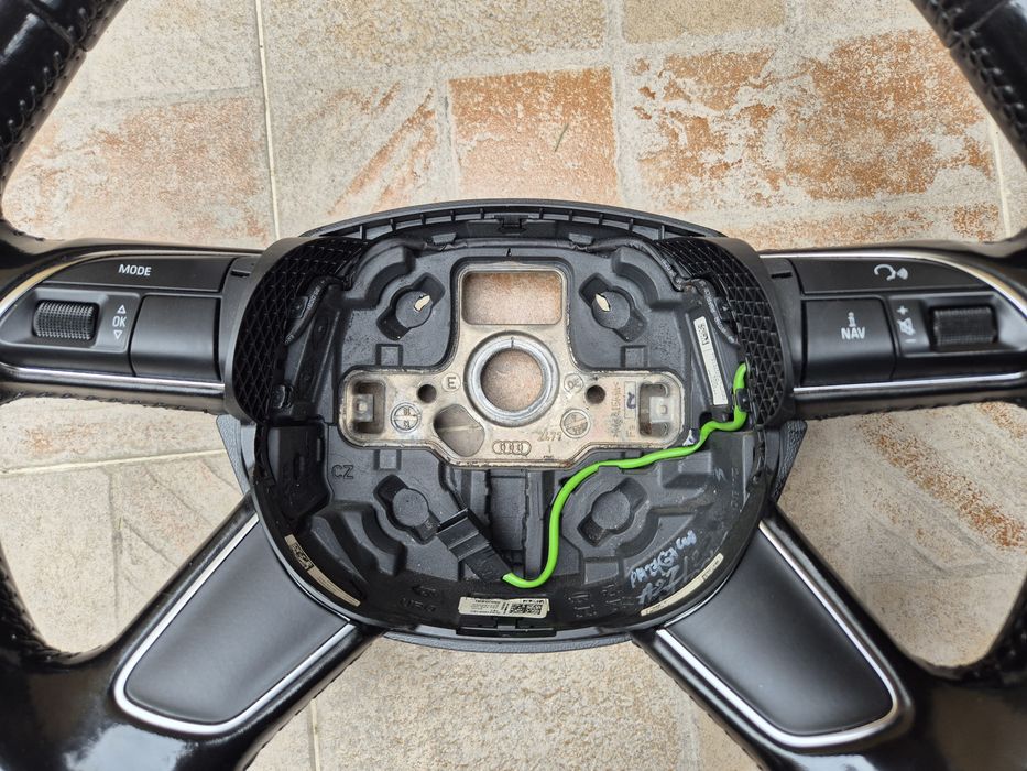 Волан Audi A4 A5 Q5 2008 - 2015г в комплект с Airbag