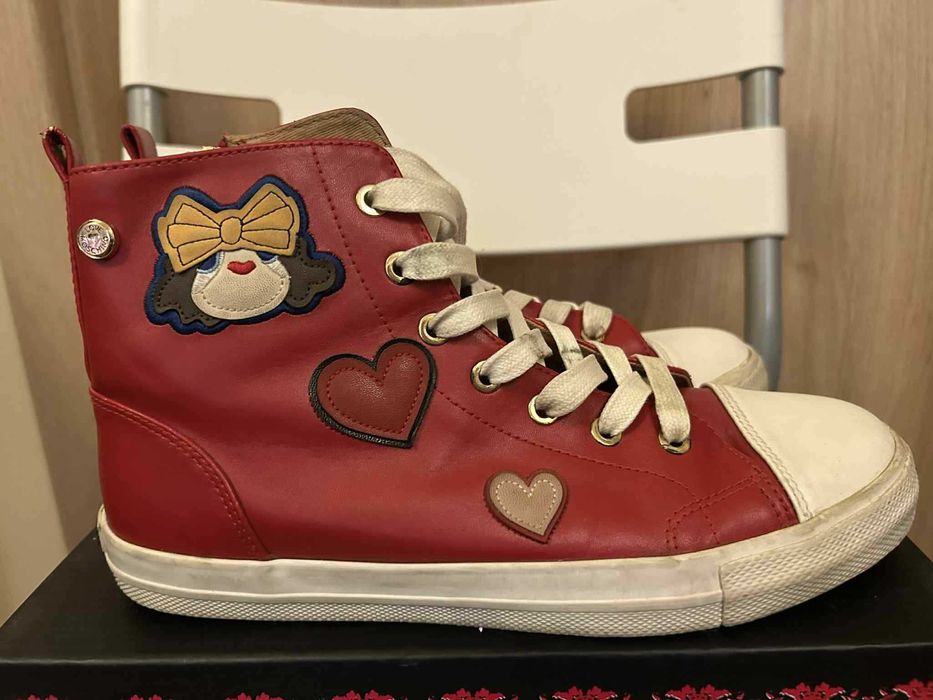 Дамски кецове Moschino