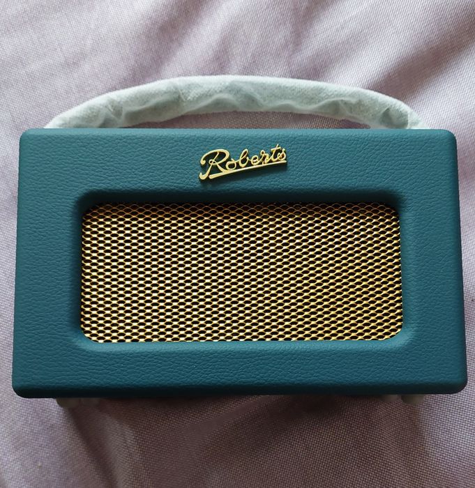 Boxa portabila cu radio marca Robrets