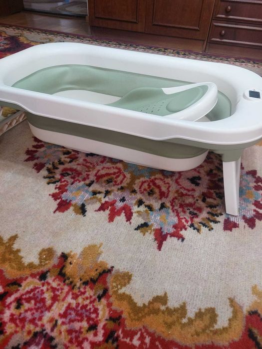 Cadita bebelus pliabila cu termometru, suport si cadru de baie