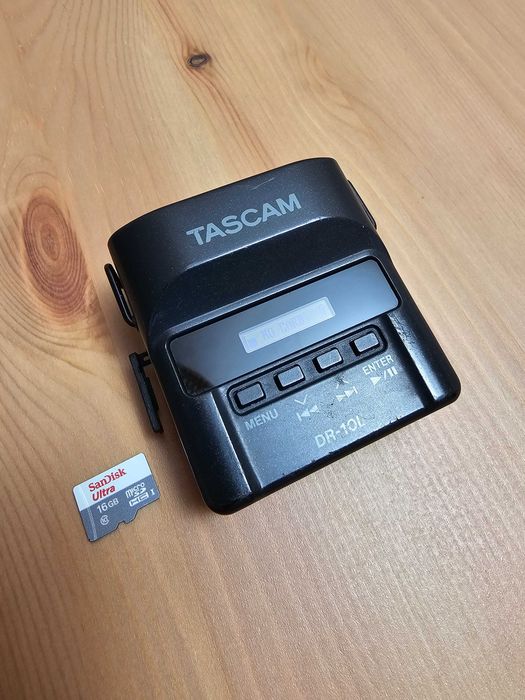 Tascam DR-10L - Recorder Digital pentru Lavalieră + MicroSD 16GB