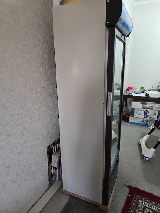 Холодильник витринный