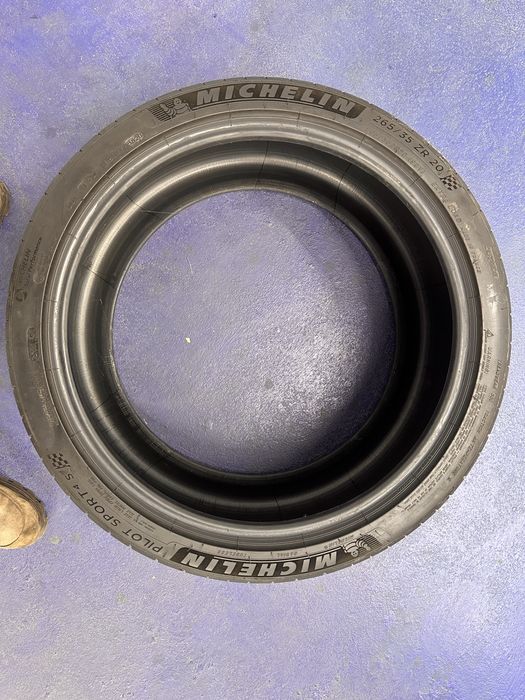 Michelin Pilot Sport 4s
