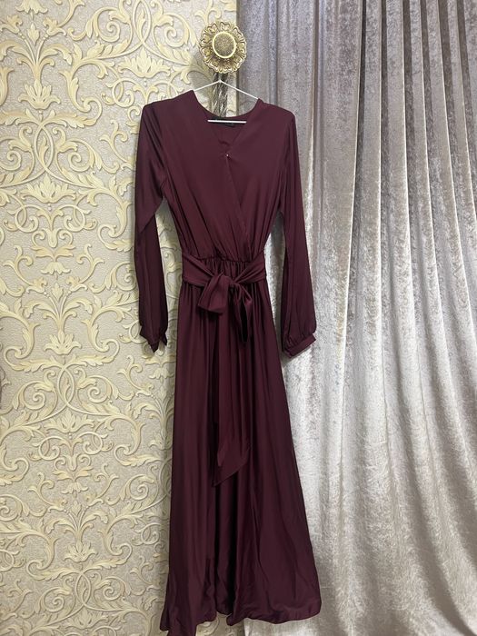 Toʻy uchun koʻylak oldi zapaxli belbogʻi bor