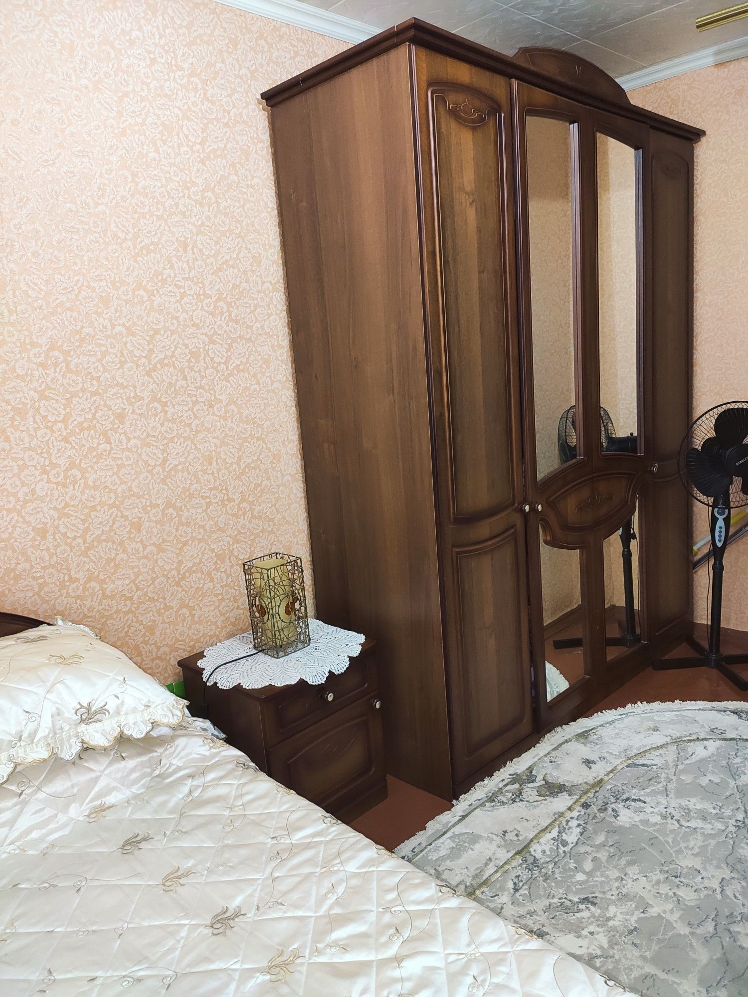Спальный гарнитур в отличном состоянии. Производство Белоруси.